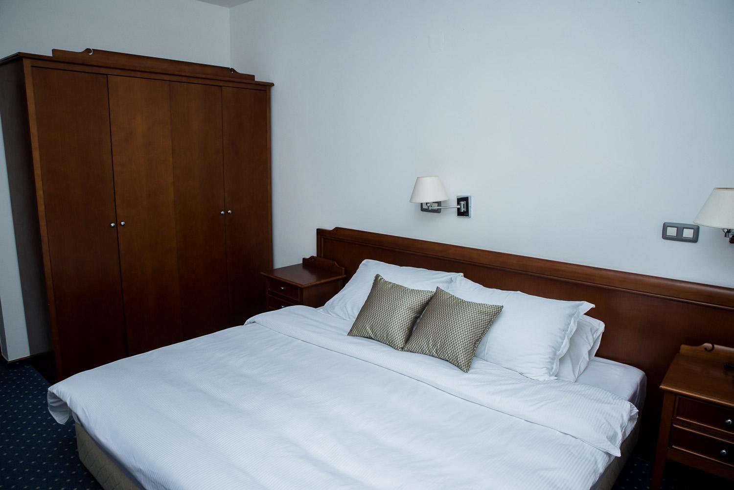 Hotel Hum ยูบุสกี ภายนอก รูปภาพ